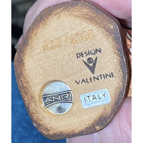 Vtg ANRI Yuletide Cheer Wood Carving Girl & Basket Figurine Signed Christmas - Picture 11 of 13